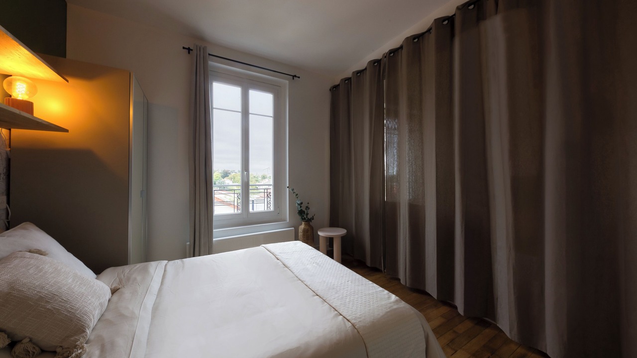 Photo of Bedroom in Saint-Cloud