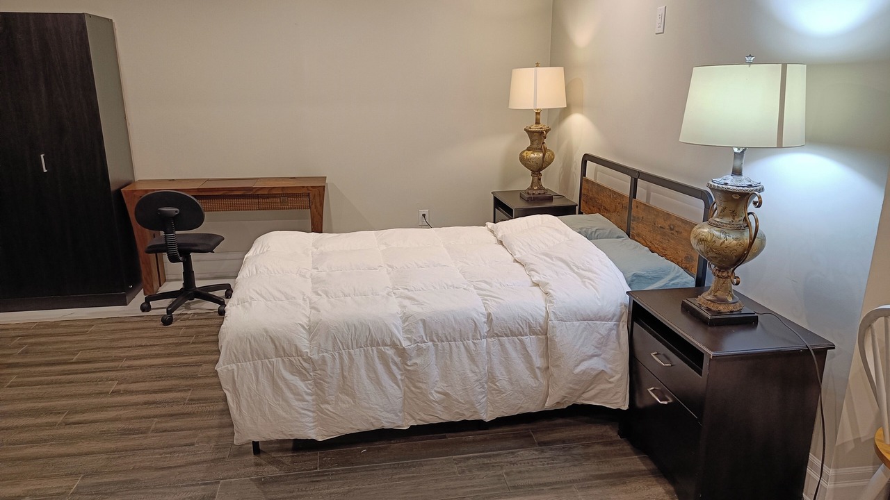 Photo of Bedroom in King