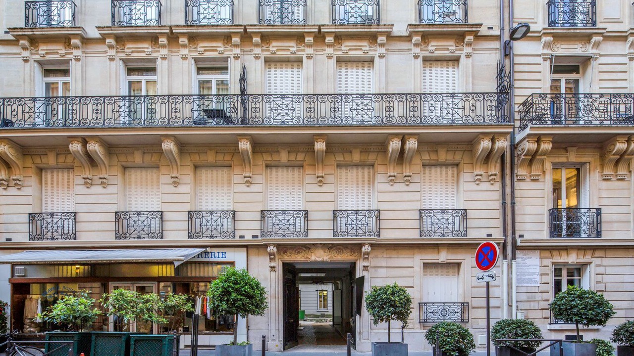 Photo of Outdoor in Champs-Elysees