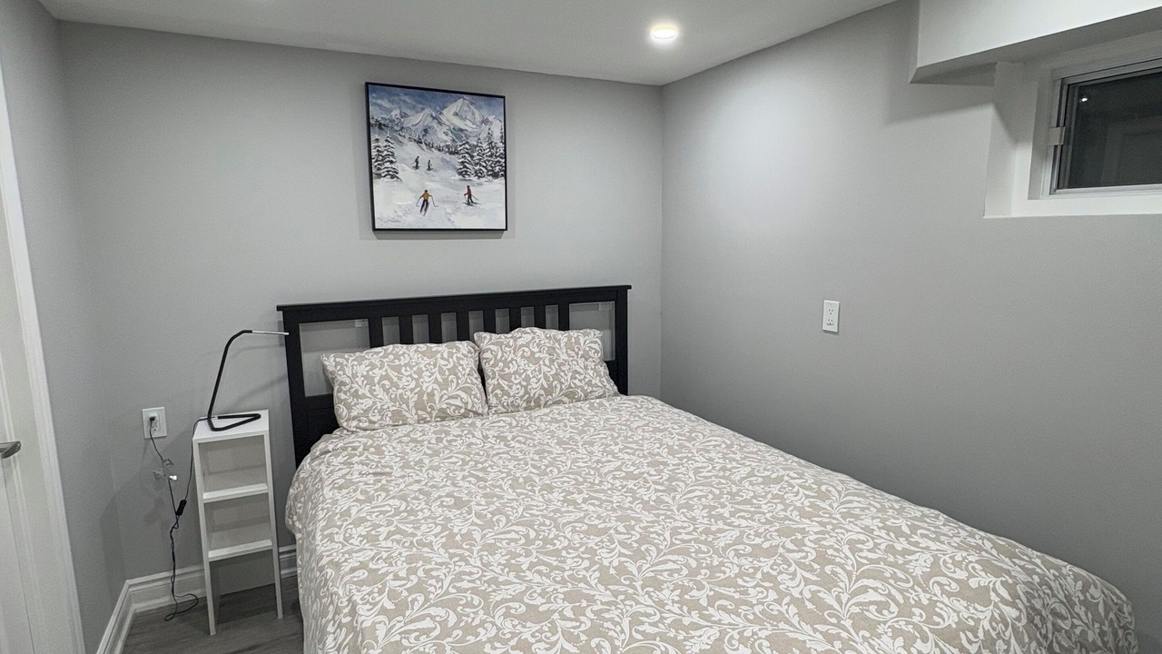 Photo of Bedroom in Bramalea