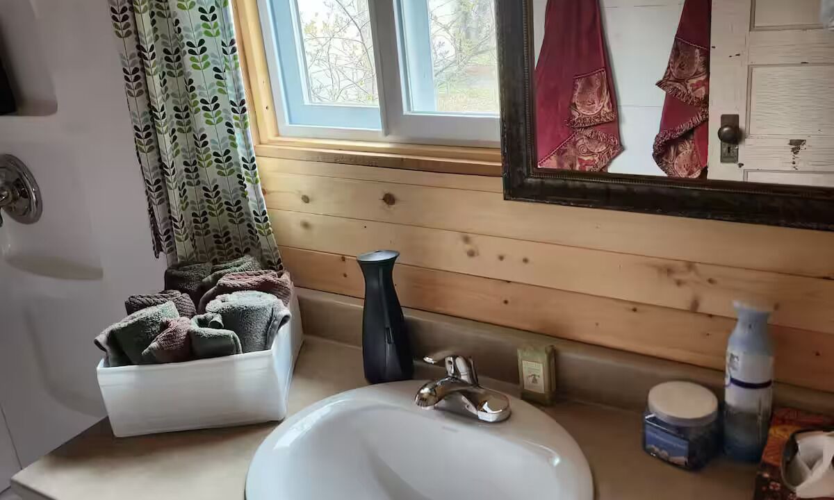 Photo of Bathroom in Frontenac