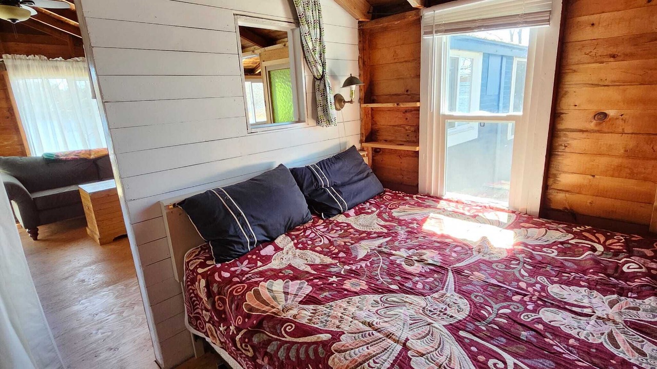 Photo of Bedroom in Frontenac
