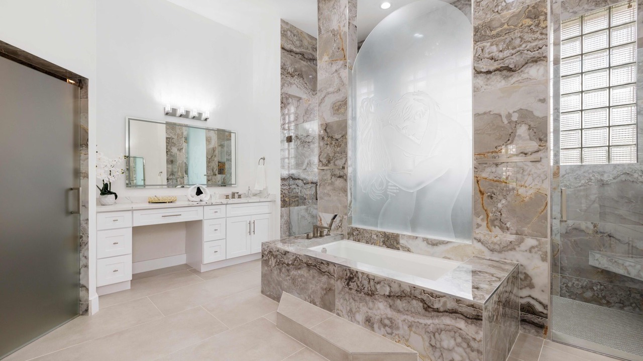 Photo of Bathroom in Plantation