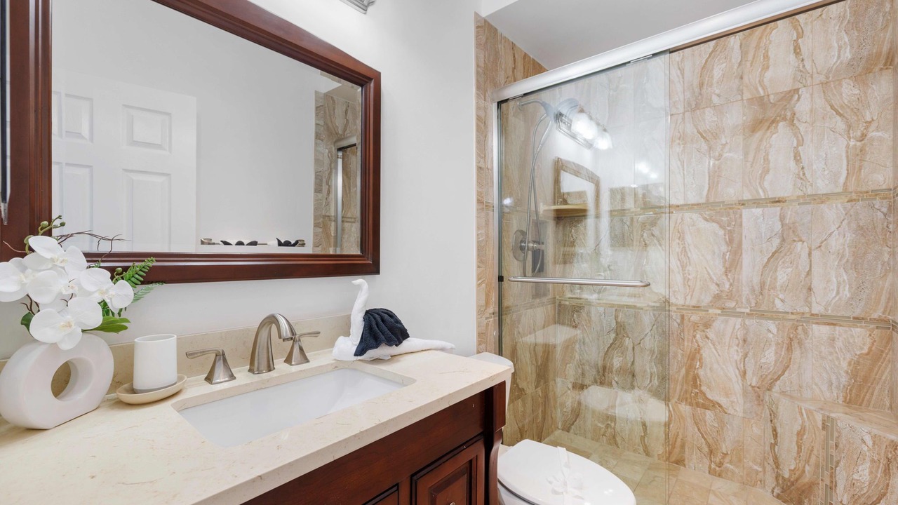 Photo of Bathroom in Plantation