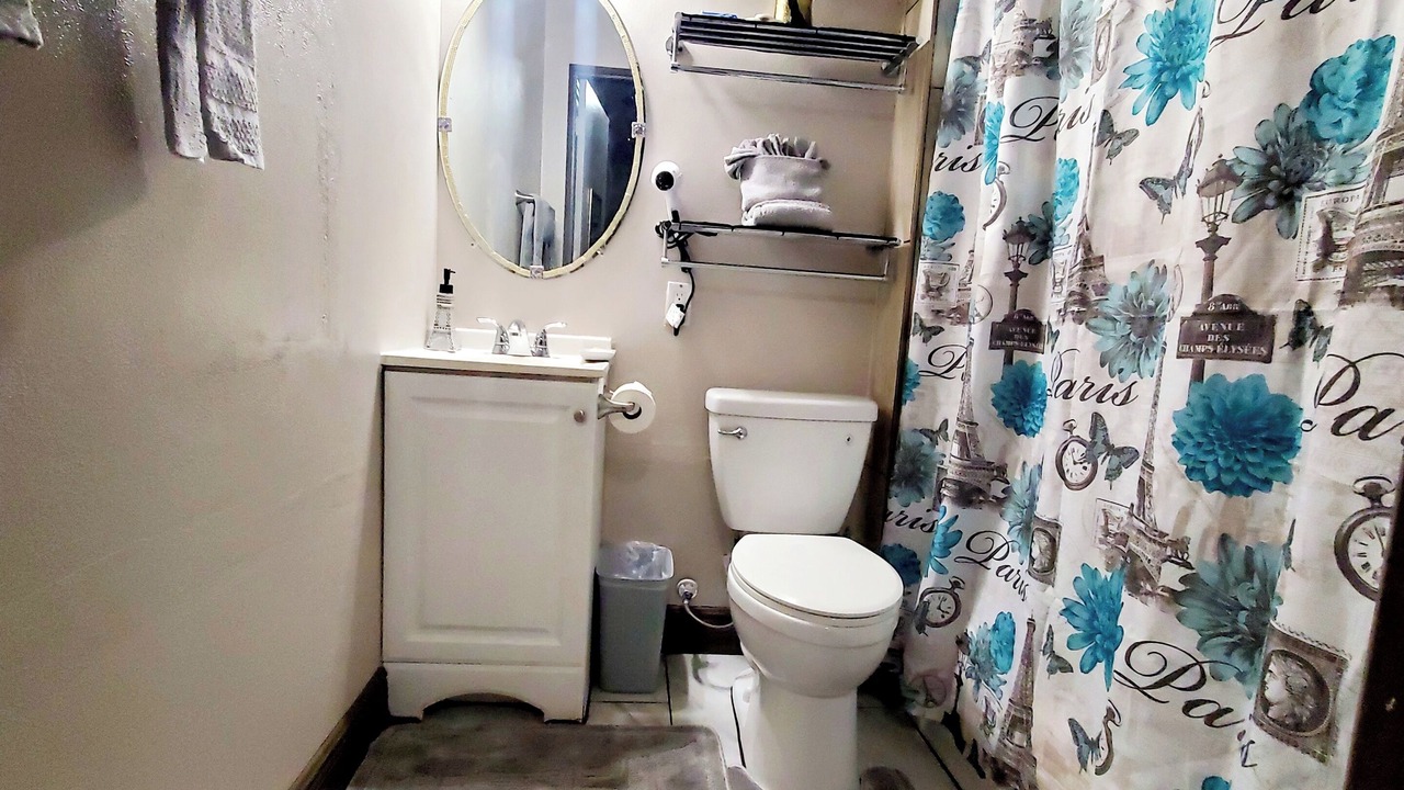 Photo of Bathroom in Pine Hills