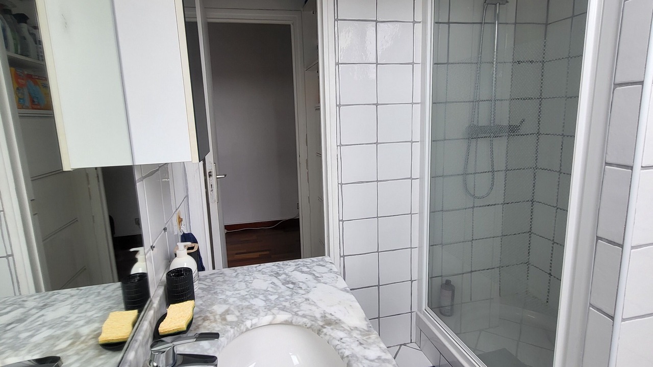 Photo of Bathroom in La Varenne Saint-Hilaire