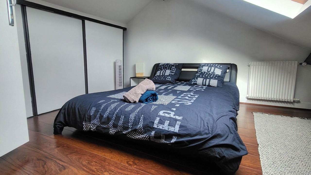 Photo of Bedroom in La Varenne Saint-Hilaire