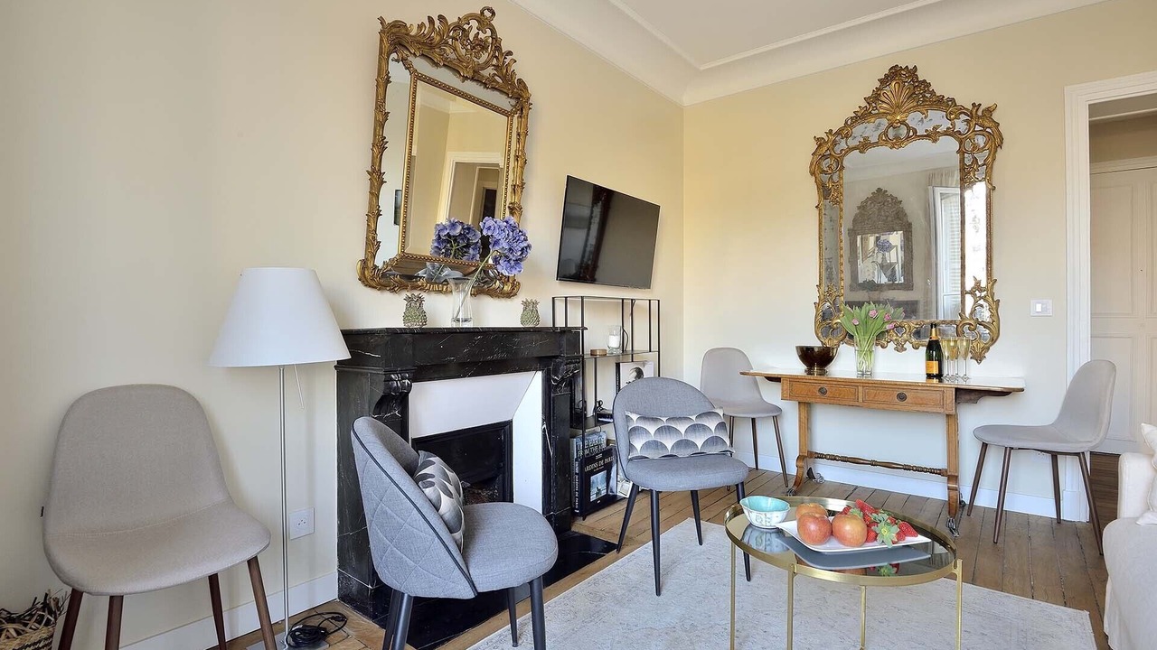 Photo of Bedroom in 7th Arrondissement