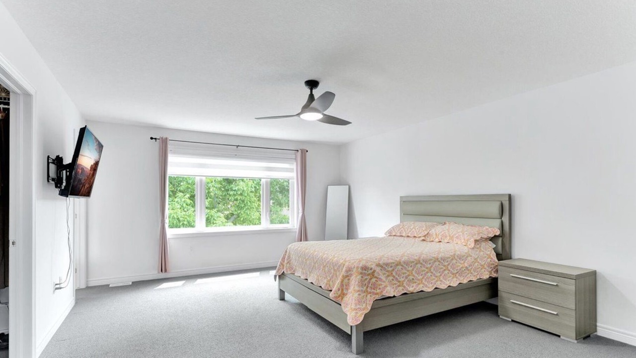 Photo of Bedroom in Stoney Creek
