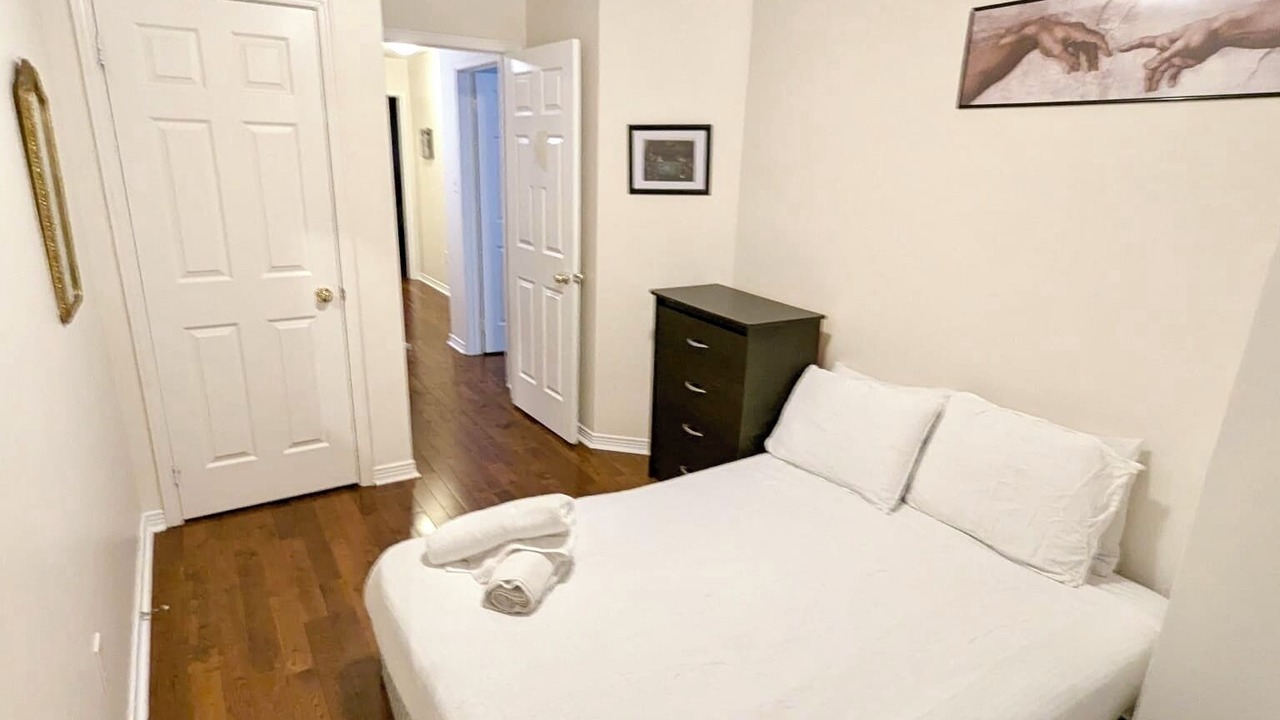Photo of Bedroom in Clairlea - Birchmount