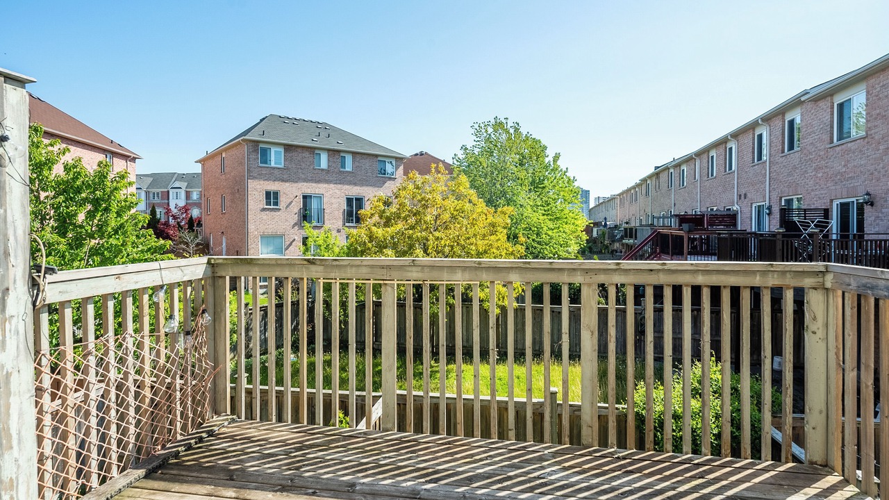 Photo of Outdoor in Clairlea - Birchmount