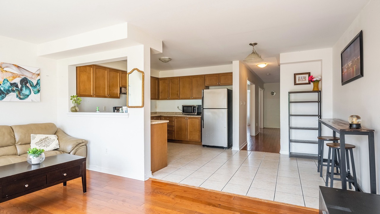 Photo of Livingroom in Clairlea - Birchmount