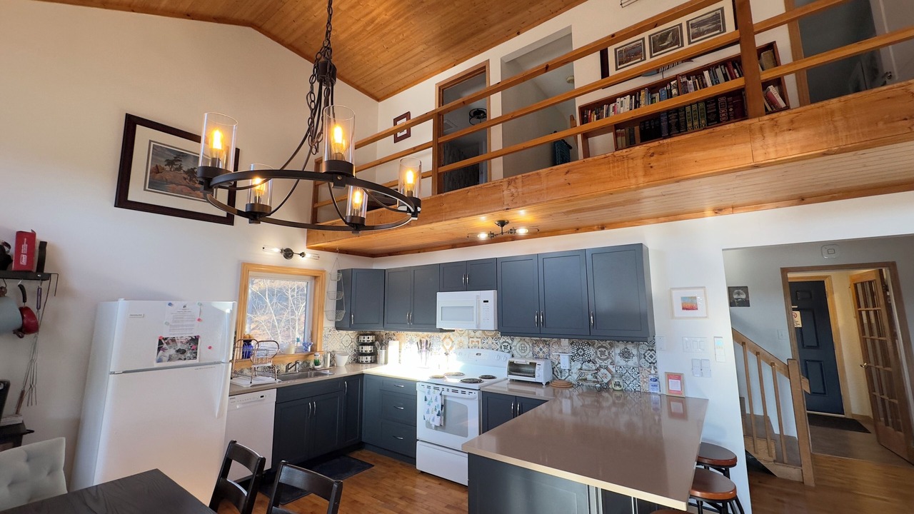 Photo of Kitchen in Central Frontenac