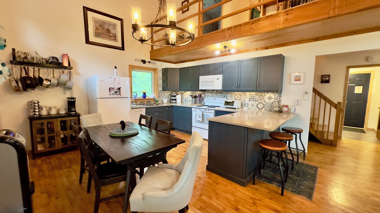 Photo of Kitchen in Central Frontenac