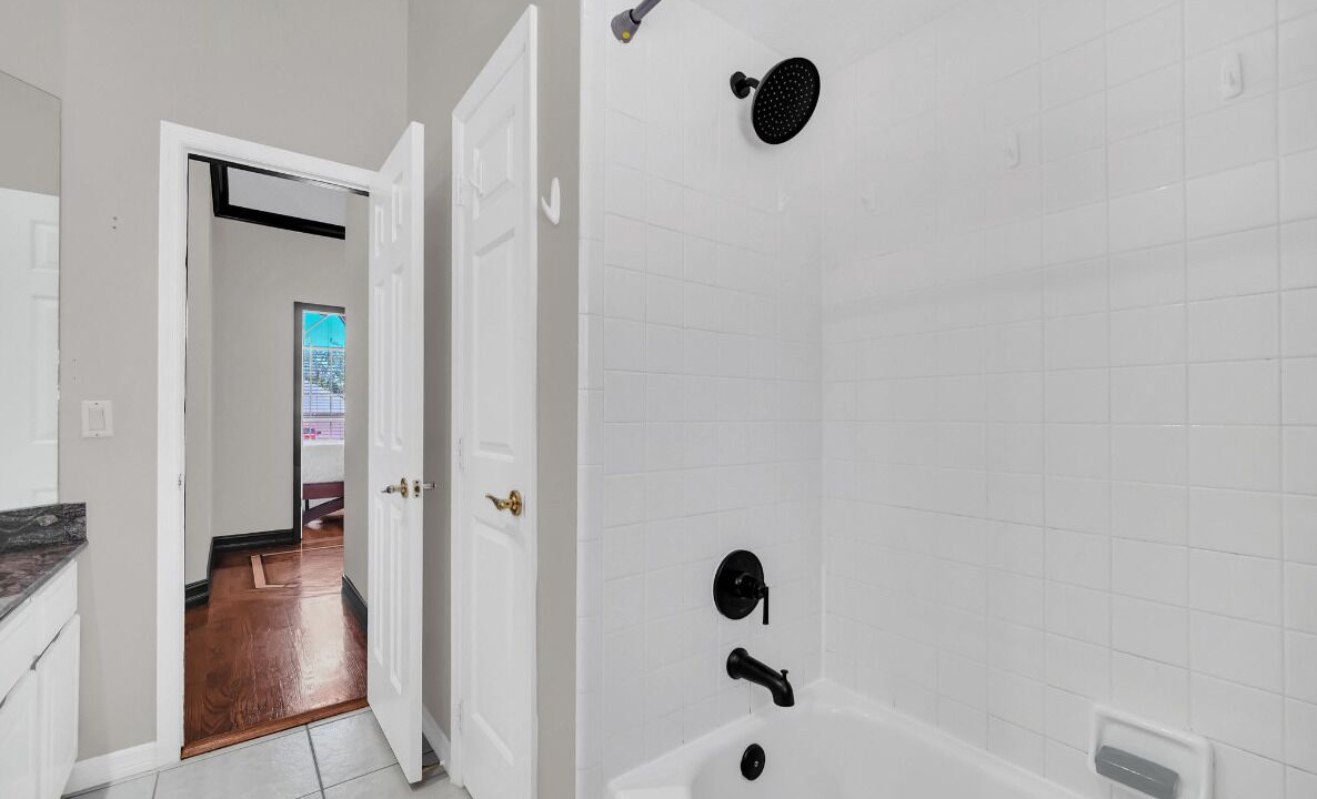 Photo of Bathroom in Fairvilla