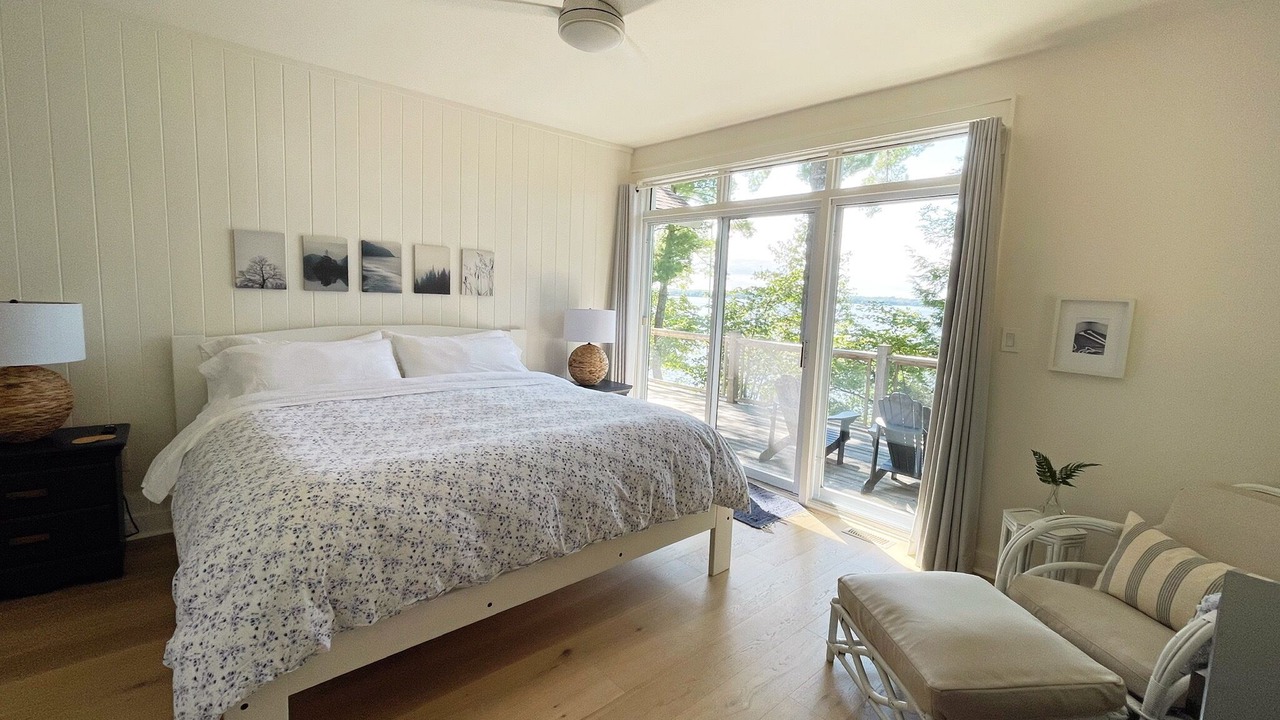 Photo of Bedroom in Muskoka Lakes