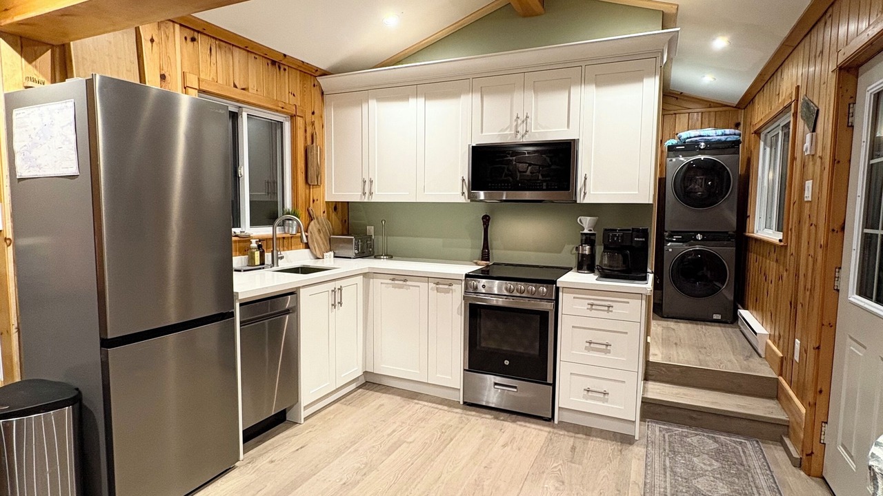 Photo of Kitchen in Dysart et al