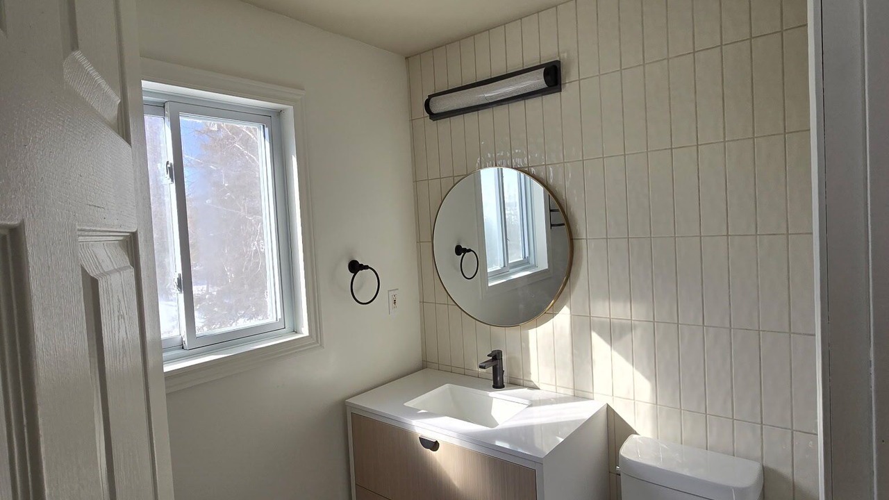 Photo of Bathroom in Wahnapitae First Nation