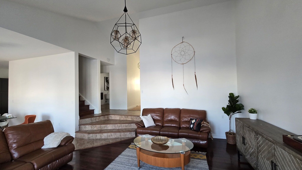 Photo of Livingroom in Wahnapitae First Nation