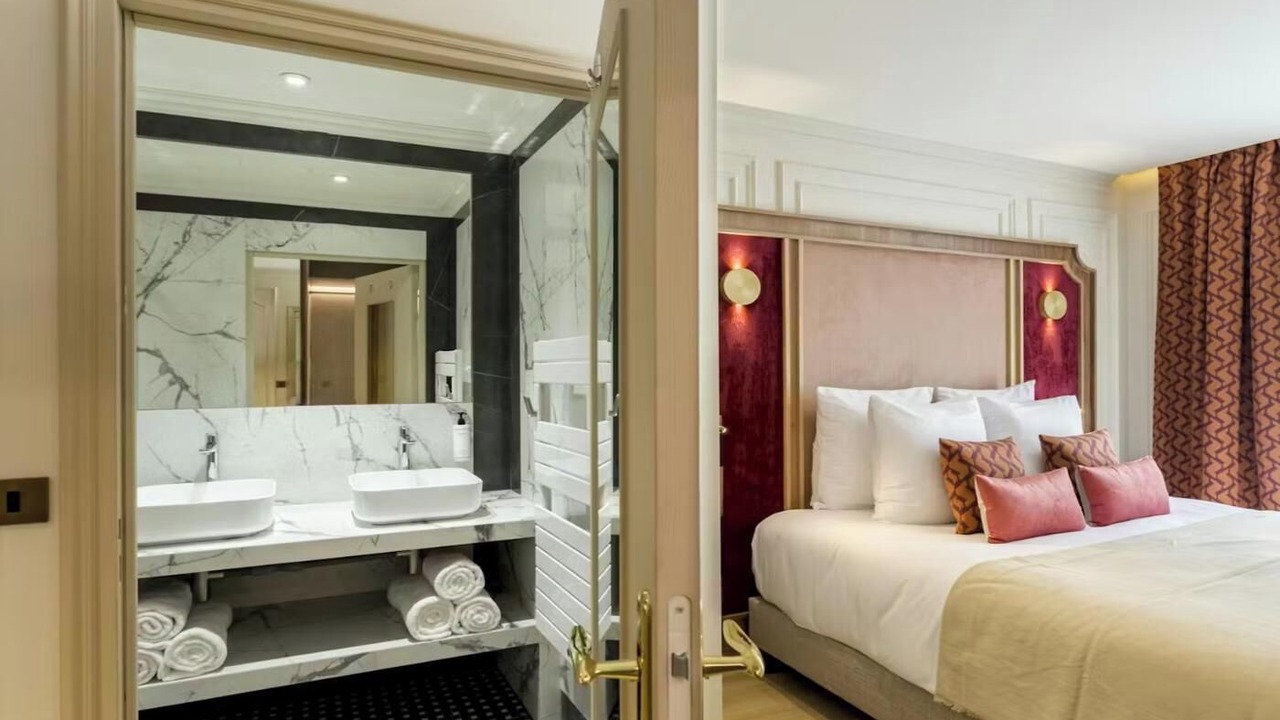 Photo of Bedroom in 3rd Arrondissement