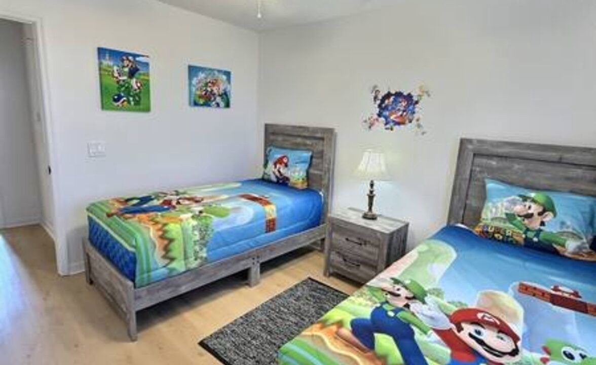Photo of Bedroom in Crescent Lakes