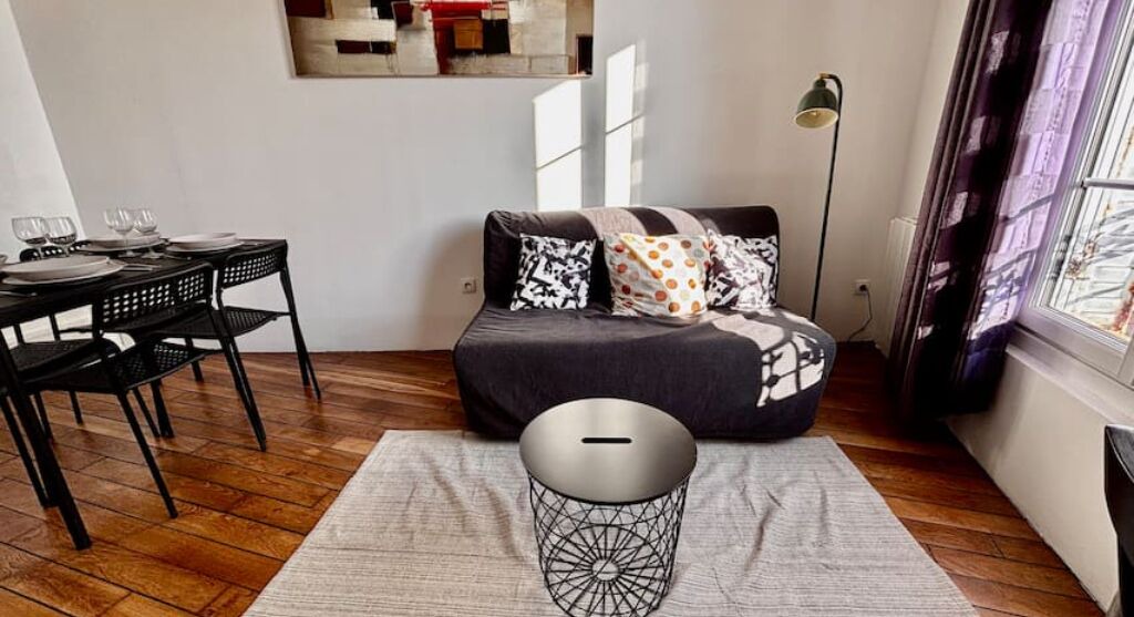 Photo of Livingroom in Suresnes