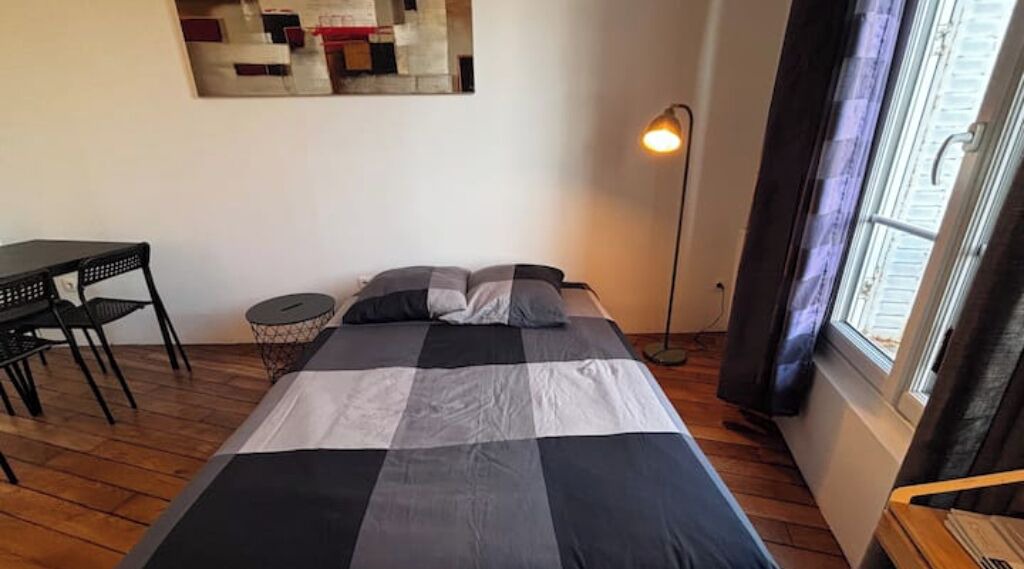 Photo of Bedroom in Suresnes