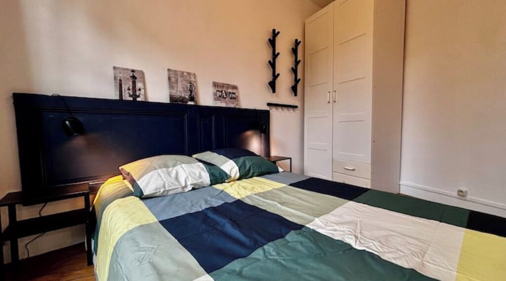 Photo of Bedroom in Suresnes