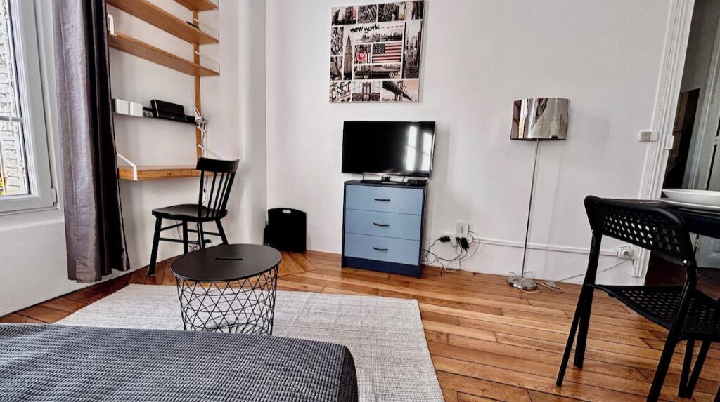 Photo of Bedroom in Suresnes