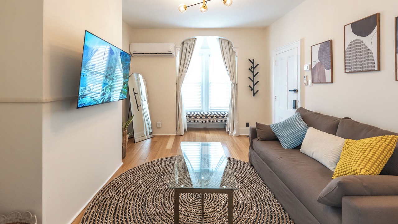 Photo of Livingroom in The Heights