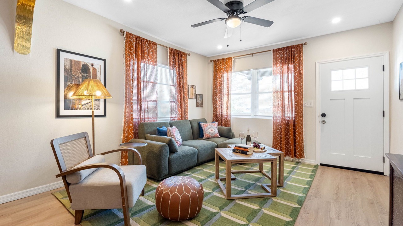 Photo of Livingroom in Ybor City