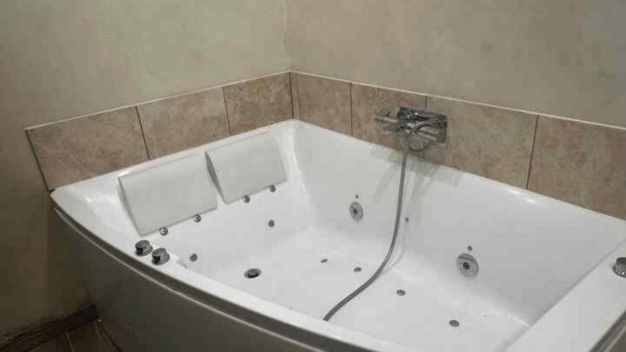 Photo of Bathroom in Puteaux