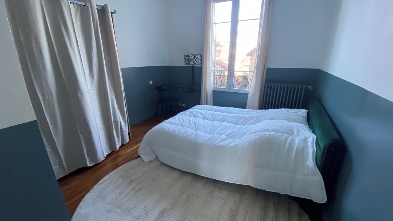 Photo of Bedroom in Courbevoie