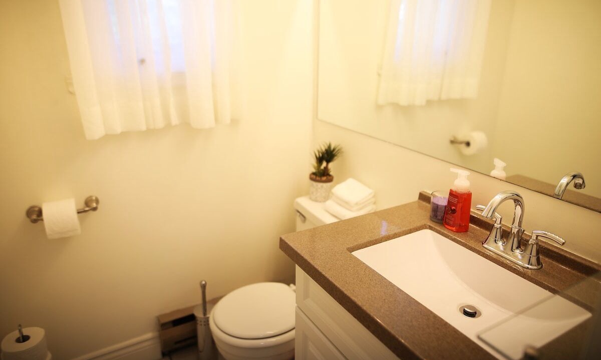 Photo of Bathroom in Cabbagetown South