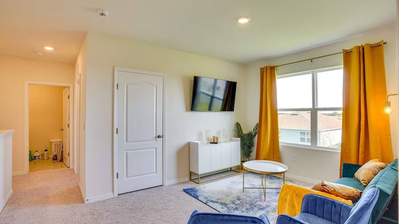 Photo of Livingroom in Haines City