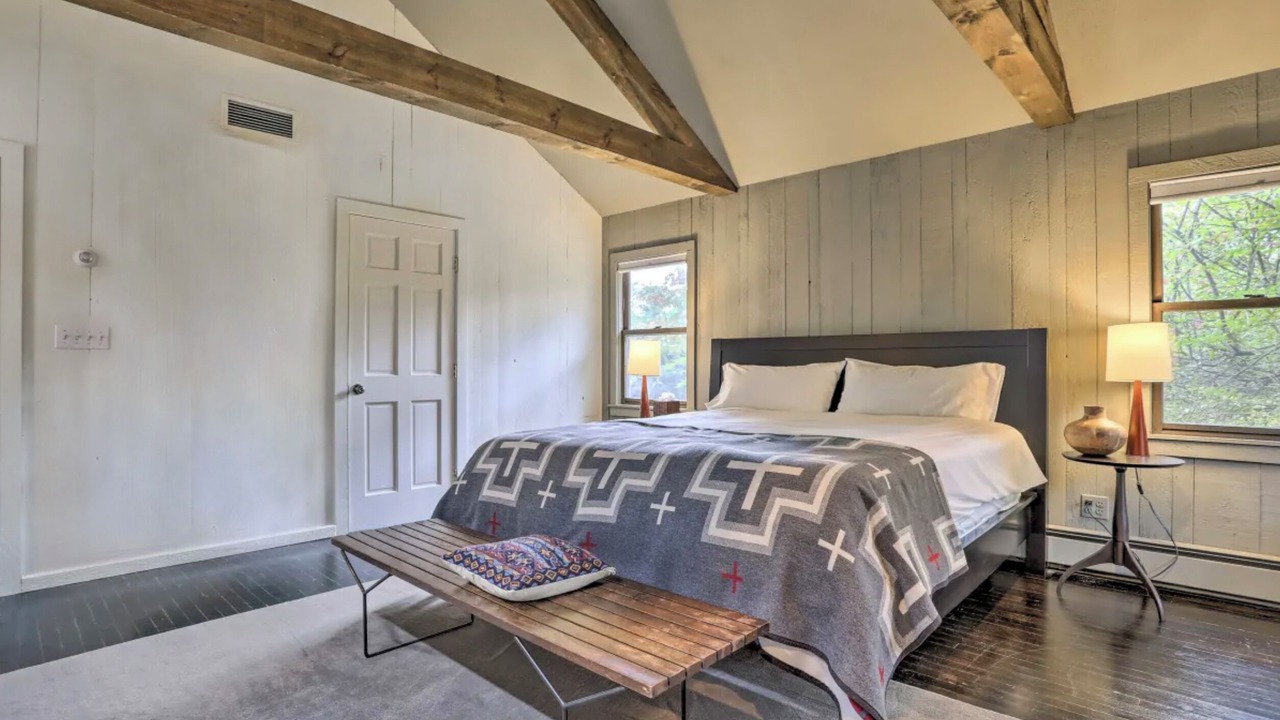 Photo of Bedroom in South Salem