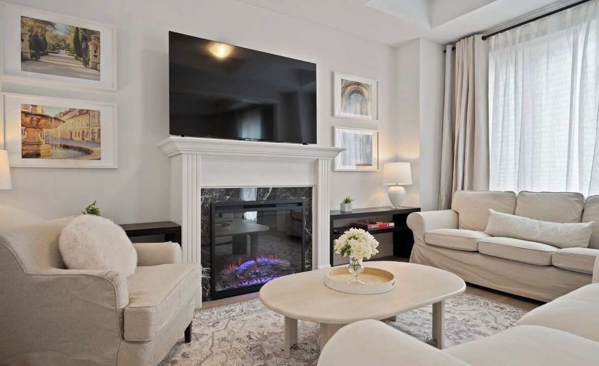Photo of Livingroom in Oakville