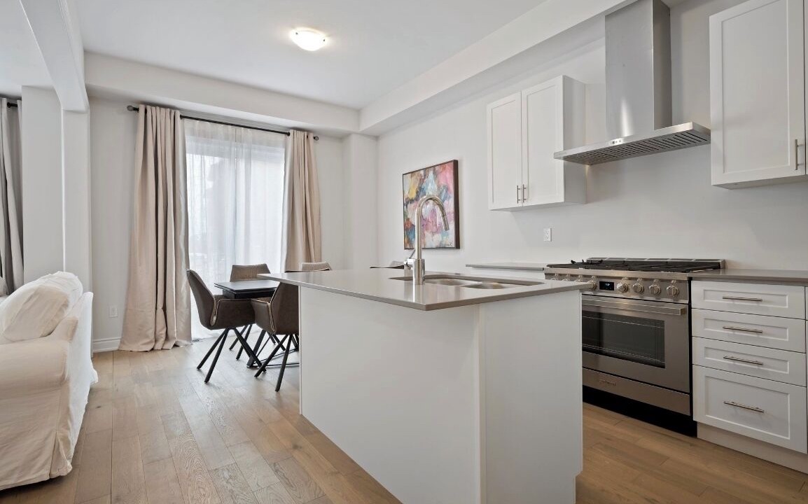 Photo of Kitchen in Oakville