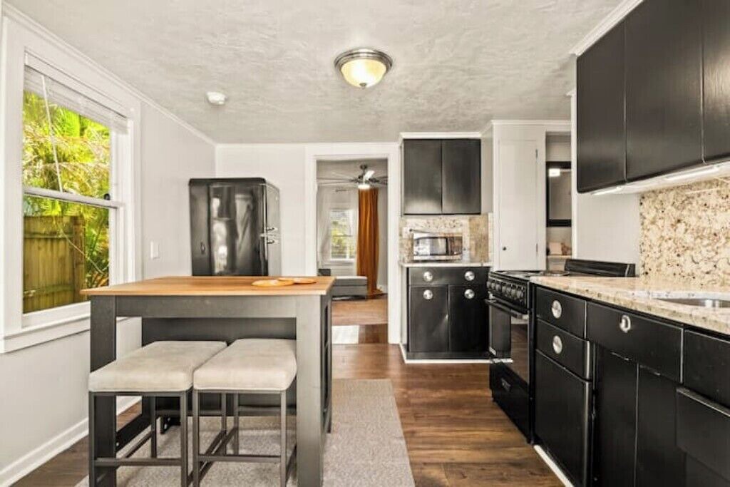 Photo of Kitchen in Historic Uptown