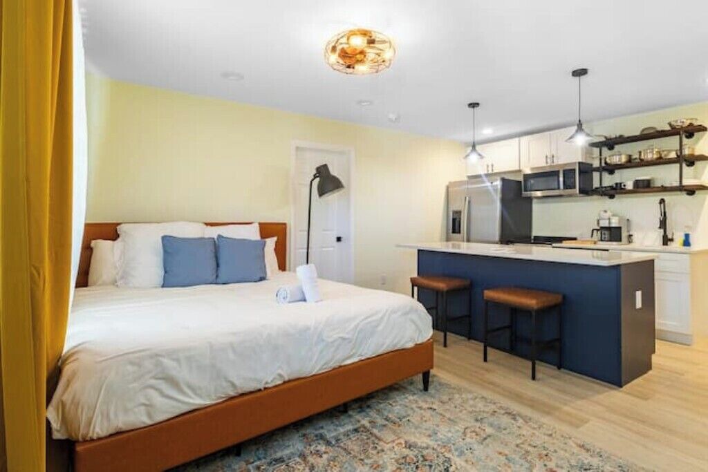 Photo of Bedroom in United Central