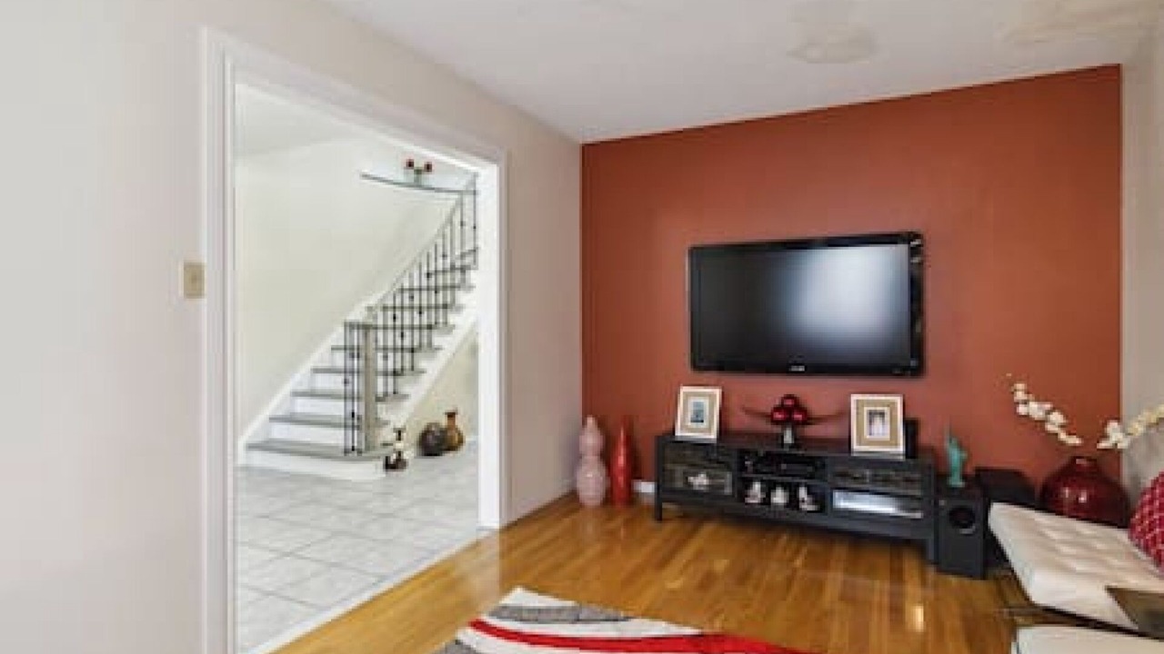 Photo of Livingroom in Brampton