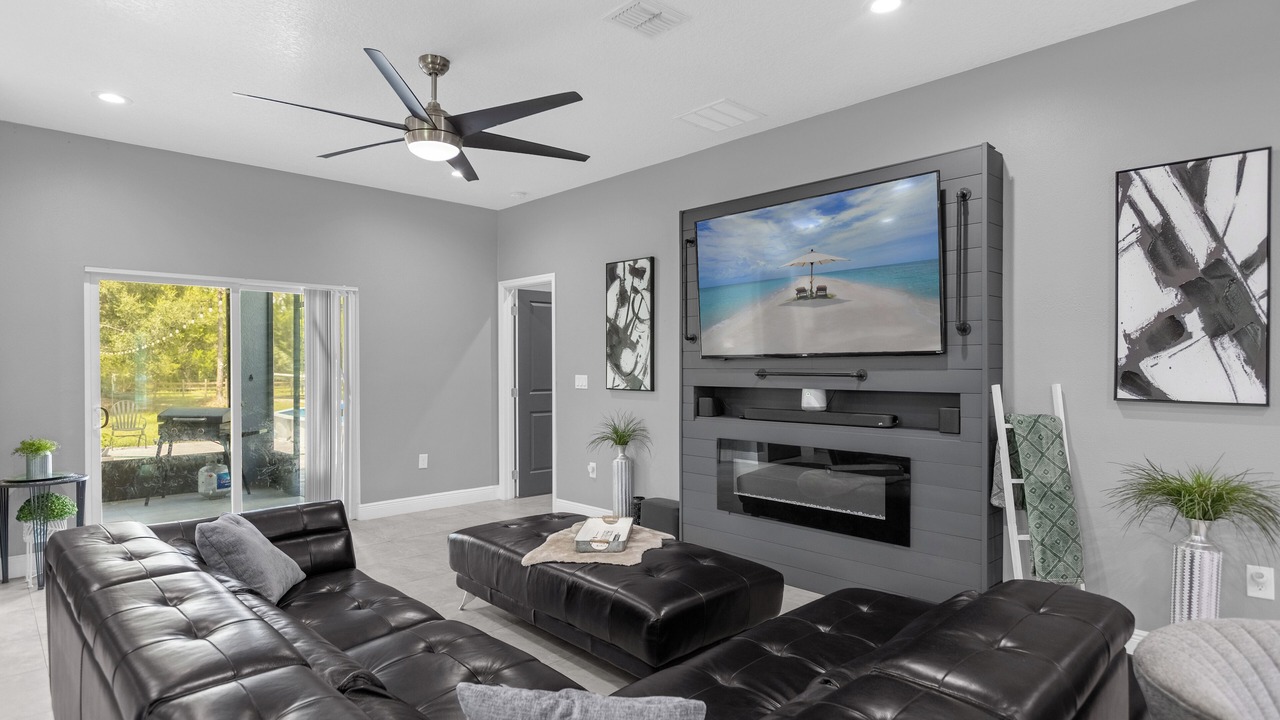 Photo of Livingroom in Holopaw
