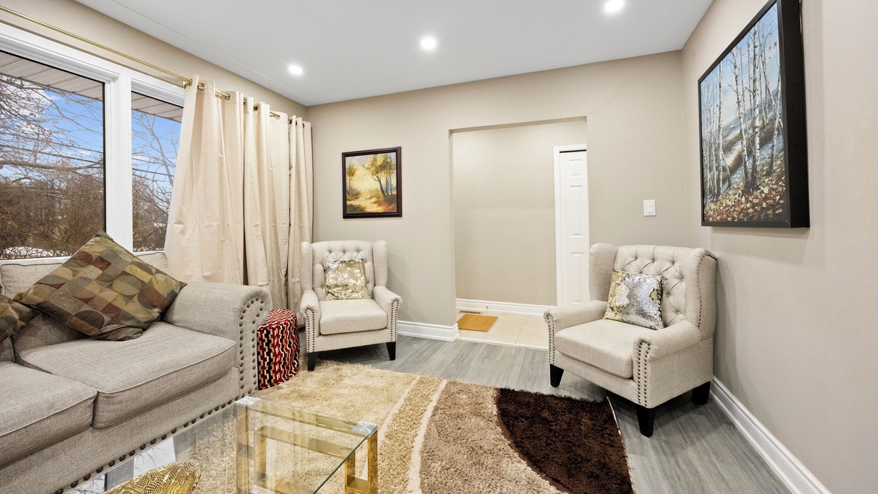 Photo of Livingroom in Burlington