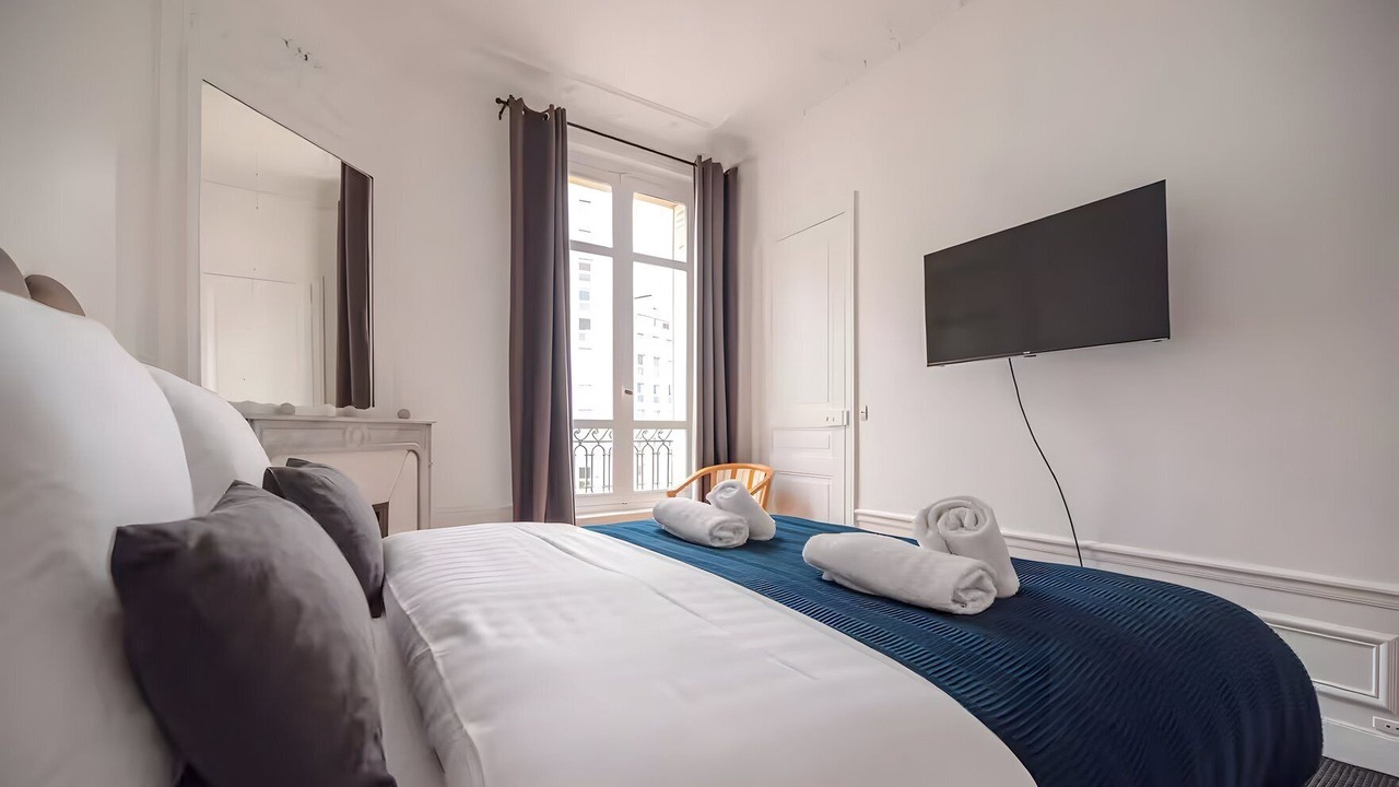 Photo of Bedroom in Faubourg Saint-Germain