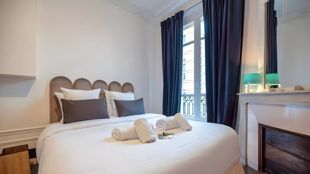 Photo of Bedroom in Faubourg Saint-Germain