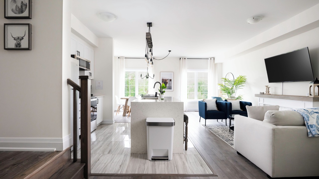 Photo of Livingroom in Shelburne