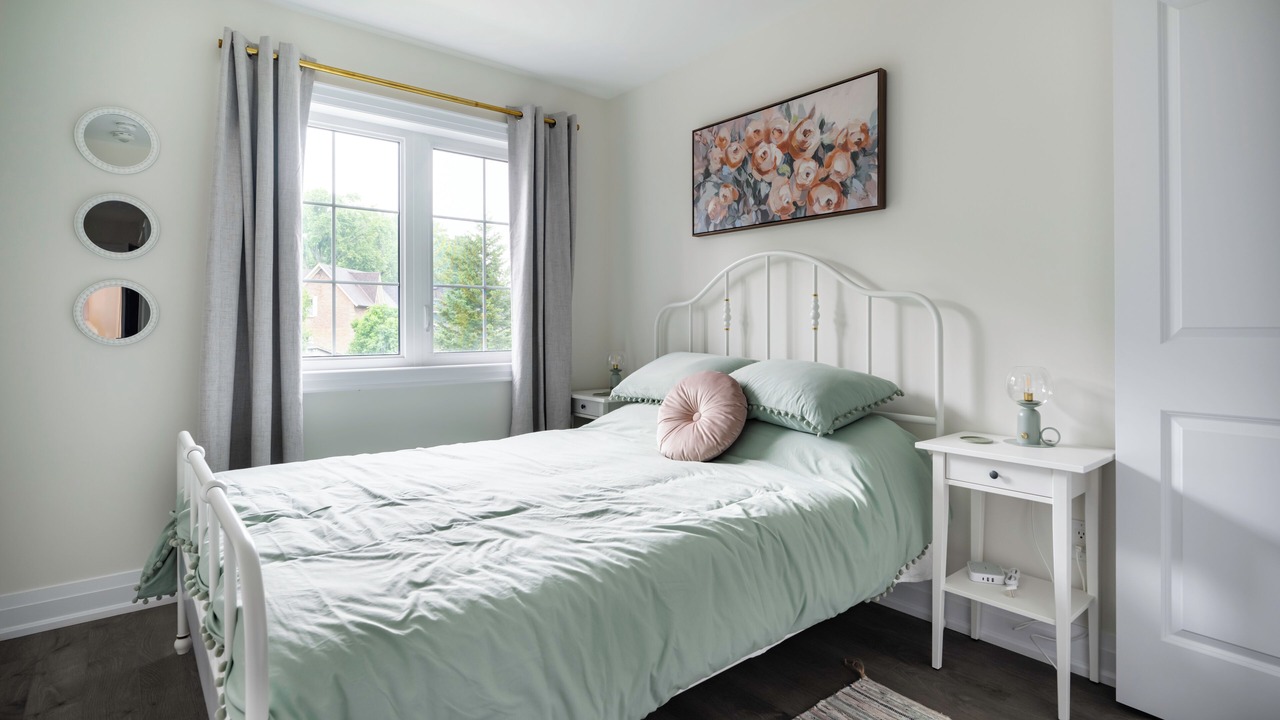 Photo of Bedroom in Shelburne