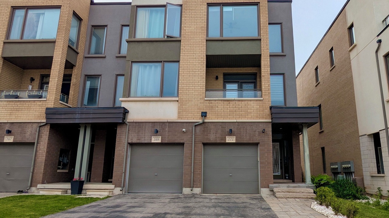 Photo of Outdoor in Oakville