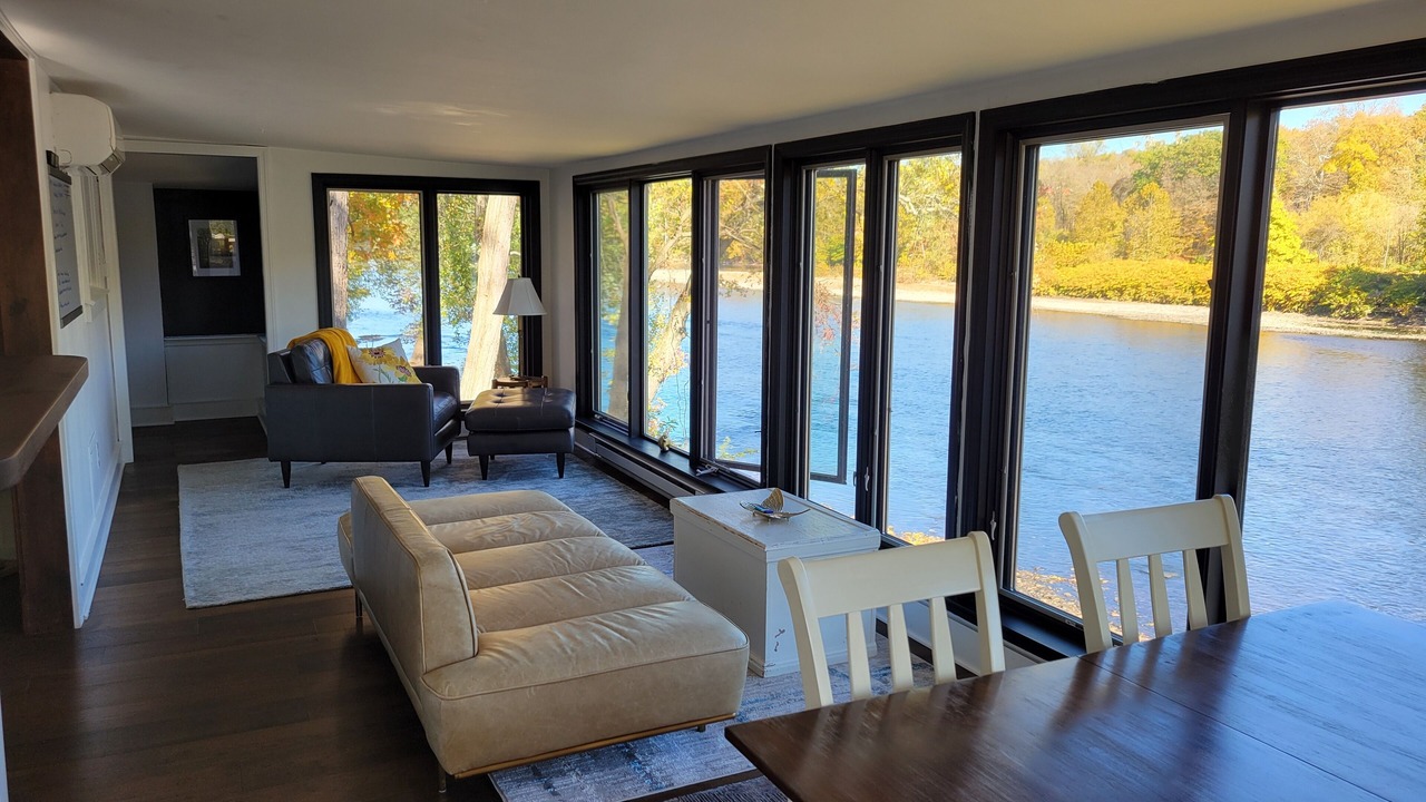 Photo of Livingroom in Baptistown