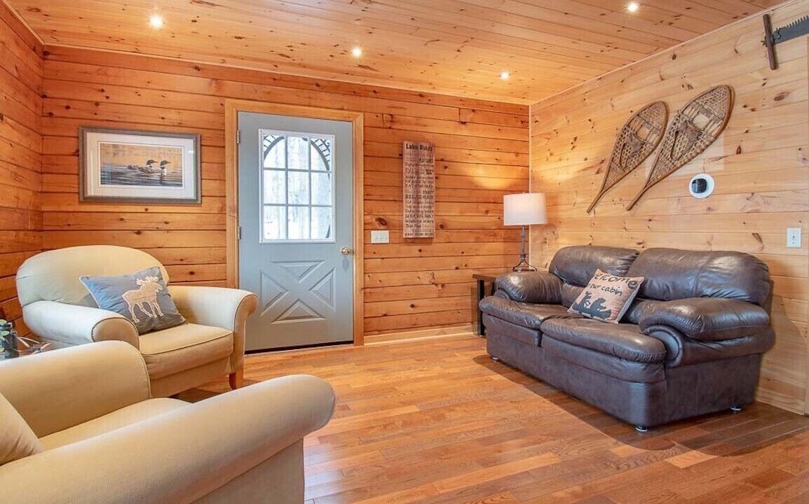 Photo of Livingroom in Nipissing